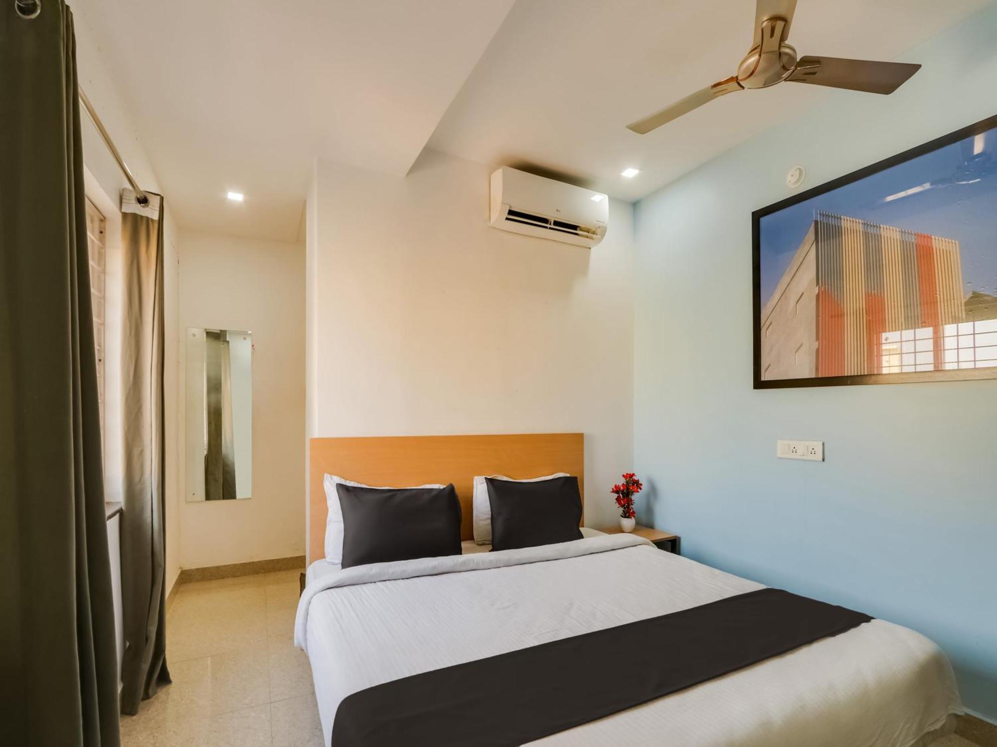 Super Townhouse Qualia Prime Hotel Near Nexus Mall 하이데라바드 외부 사진
